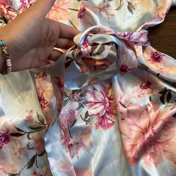 Lilac and London robe - Picture 6 of 7